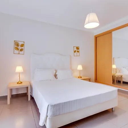 Apartamento Monica With Private Pool And Jacuzzi Quarteira