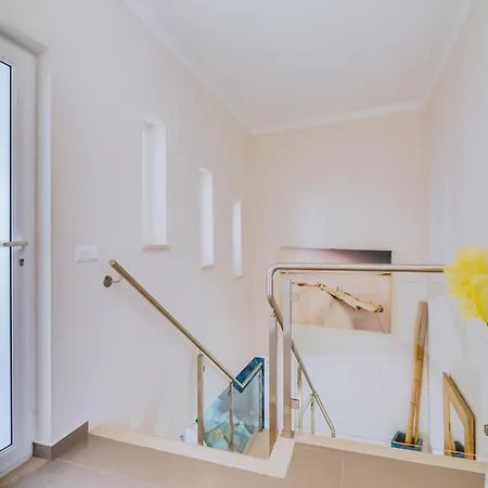 Apartman Monica With Private Pool And Jacuzzi *